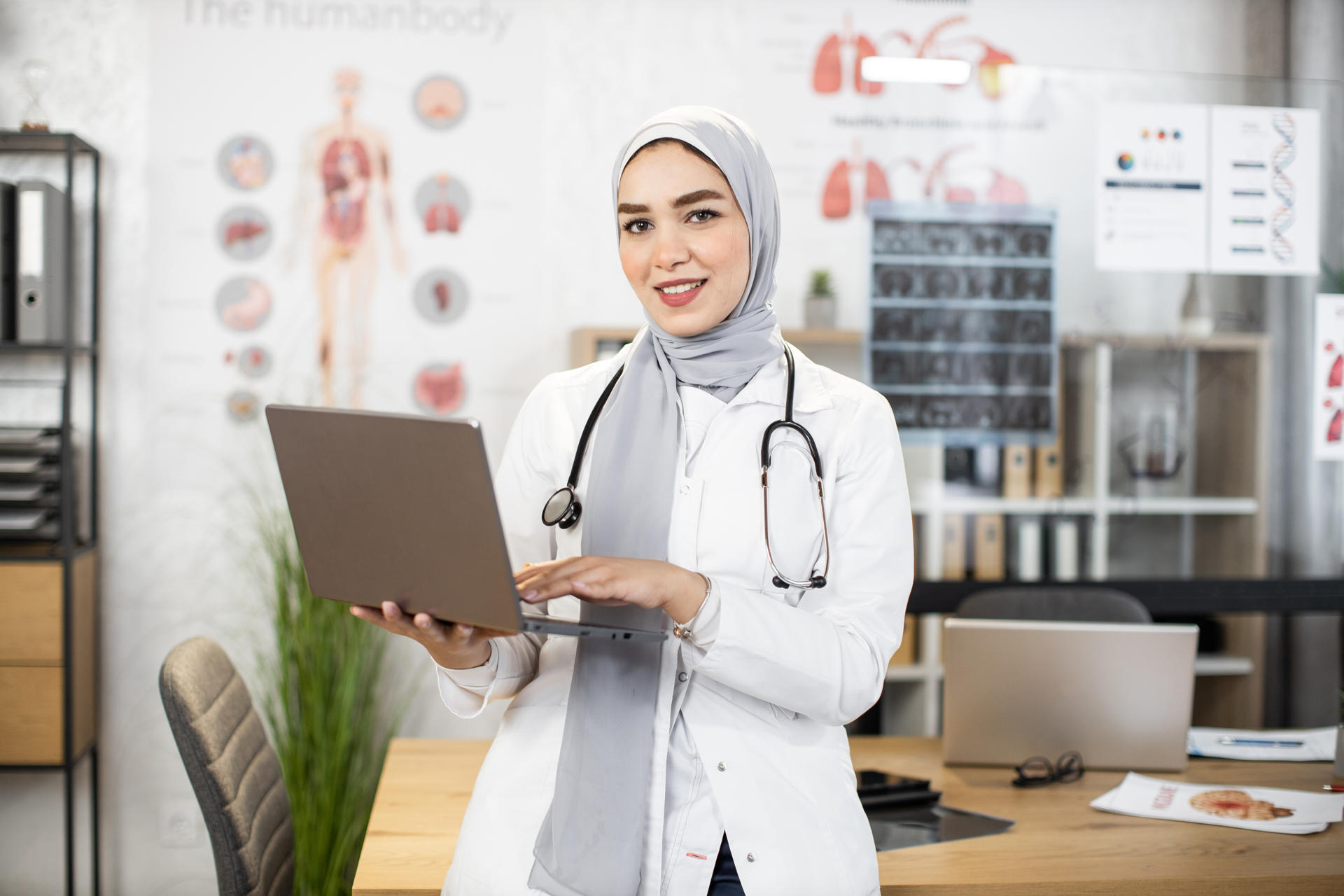 Dr. Maya specializes in internal medicine and preventive care. She’s passionate about patient education and is known for her compassionate,in online consultations.